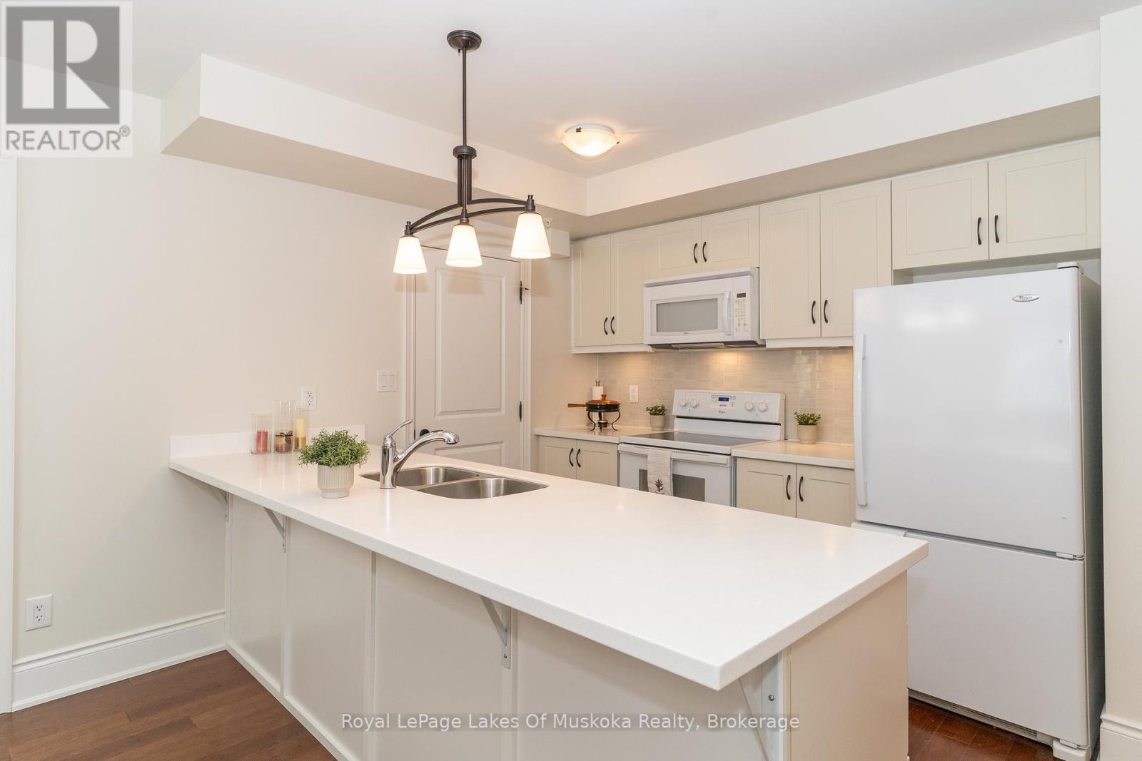 304 - 391b Manitoba Street, Bracebridge, Ontario  P1L 0B5 - Photo 8 - X12880820