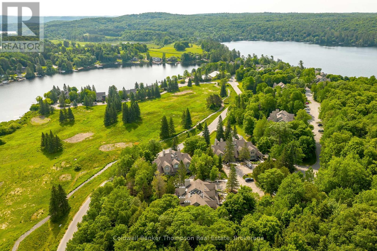 3931 Grandview Forest Hill Drive, Huntsville, Ontario  P1H 2N5 - Photo 2 - X12880834