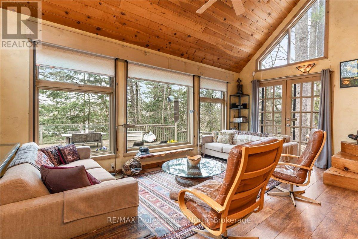 1032 Parallel Falls Lane, Minden Hills, Ontario  K0M 2K0 - Photo 12 - X12880874