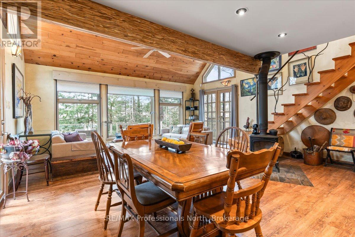 1032 Parallel Falls Lane, Minden Hills, Ontario  K0M 2K0 - Photo 13 - X12880874