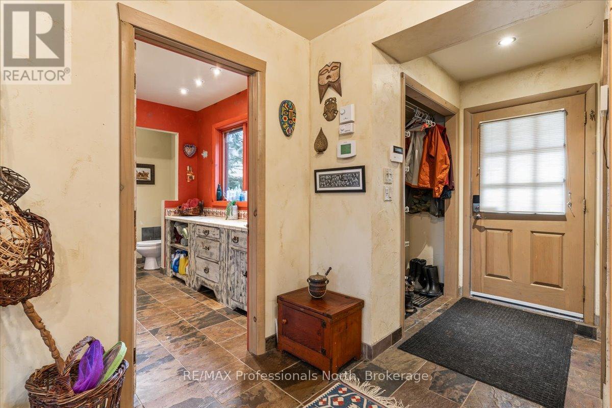 1032 Parallel Falls Lane, Minden Hills, Ontario  K0M 2K0 - Photo 20 - X12880874