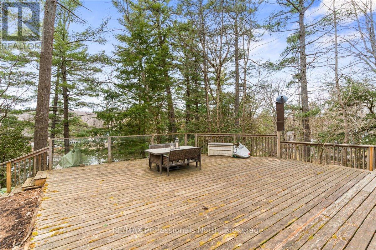 1032 Parallel Falls Lane, Minden Hills, Ontario  K0M 2K0 - Photo 30 - X12880874