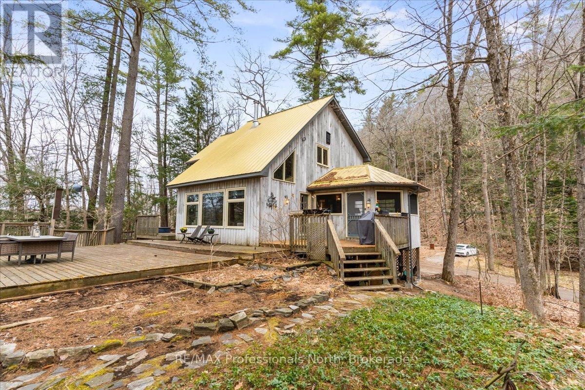 1032 Parallel Falls Lane, Minden Hills, Ontario  K0M 2K0 - Photo 32 - X12880874