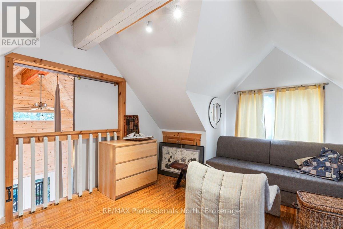 1032 Parallel Falls Lane, Minden Hills, Ontario  K0M 2K0 - Photo 43 - X12880874