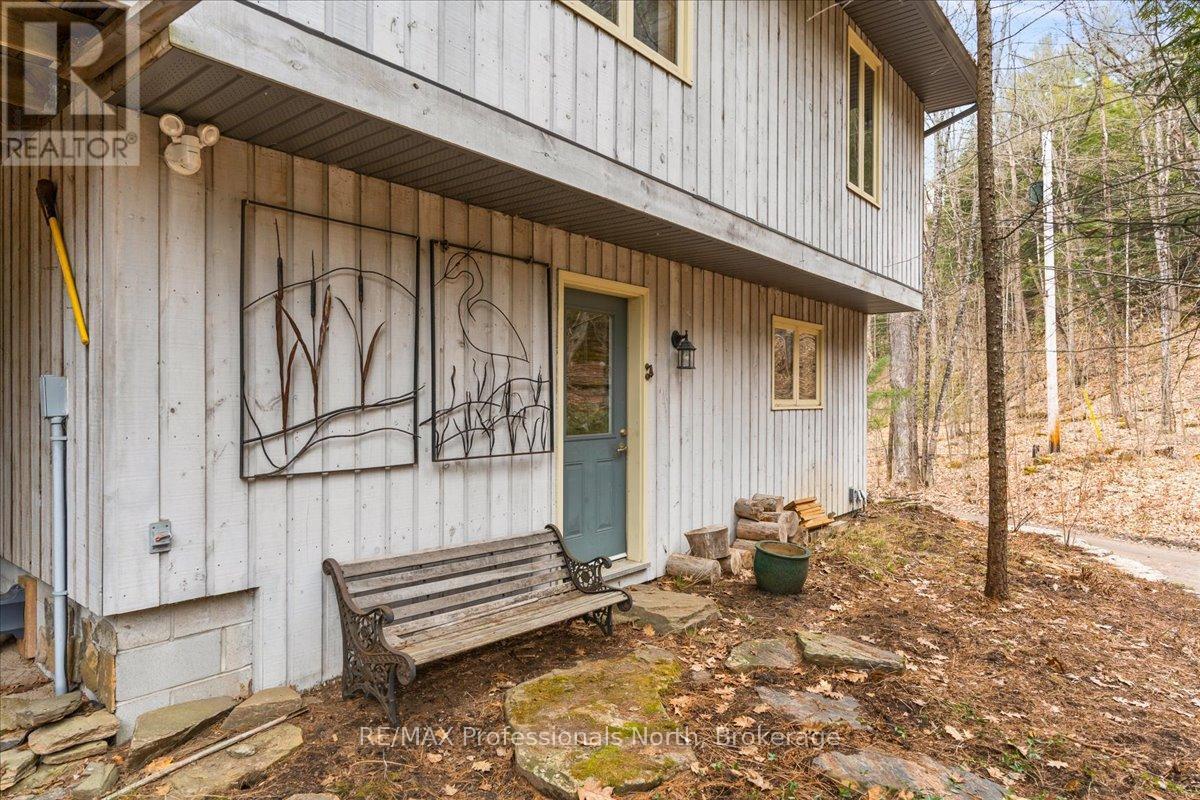 1032 Parallel Falls Lane, Minden Hills, Ontario  K0M 2K0 - Photo 44 - X12880874