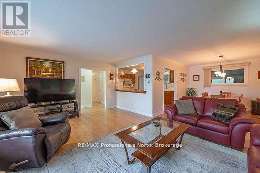 1981 Horseshoe Lake Road, Minden Hills, Ontario  K0M 2K0 - Photo 8 - X12880950