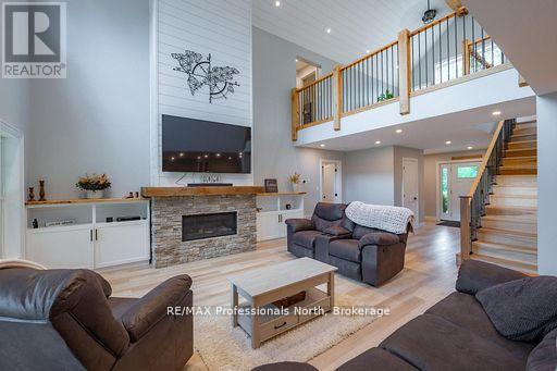 1677 Hospitality Road, Minden Hills (Snowdon), Ontario  K0M 2K0 - Photo 2 - X12880968