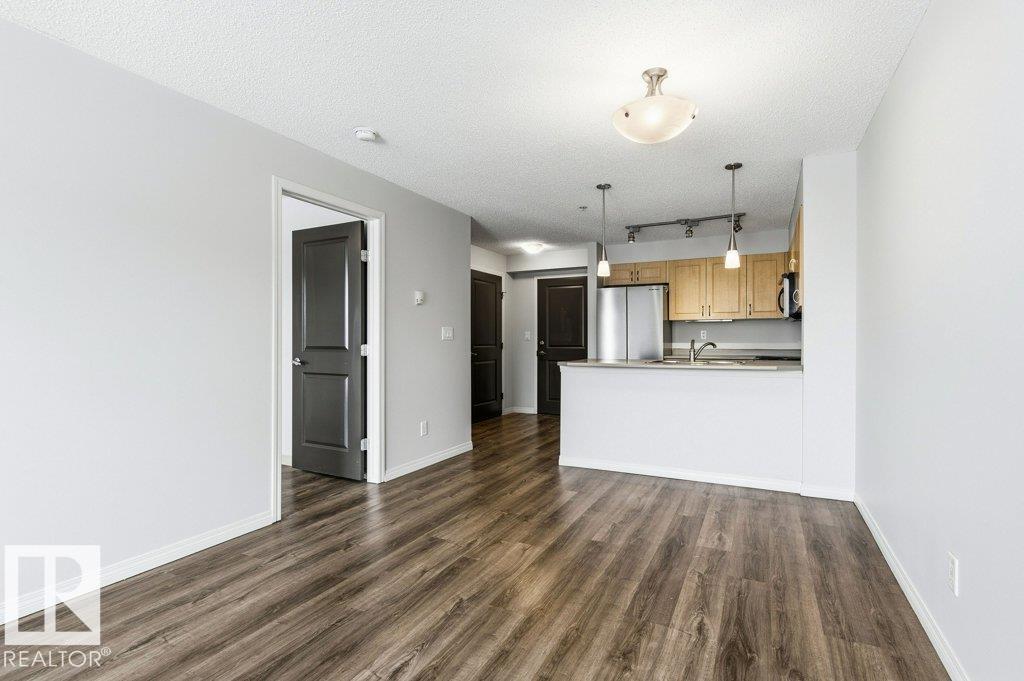#304 11453 Ellerslie Rd Sw, Edmonton, Alberta  T6W 1T3 - Photo 4 - E4477376