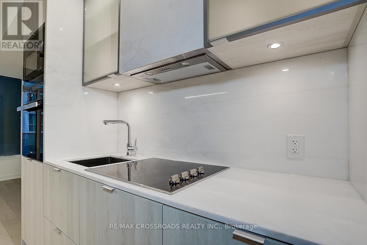 1607 - 11 Yorkville Avenue, Toronto (Annex), Ontario  M4W 1L2 - Photo 15 - C12880978