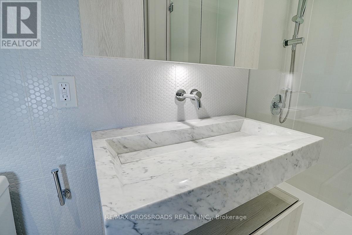 1607 - 11 Yorkville Avenue, Toronto (Annex), Ontario  M4W 1L2 - Photo 42 - C12880978