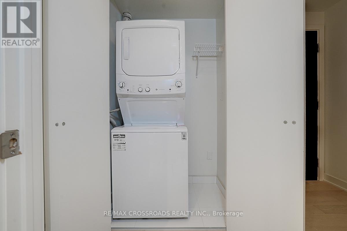 1607 - 11 Yorkville Avenue, Toronto (Annex), Ontario  M4W 1L2 - Photo 9 - C12880978