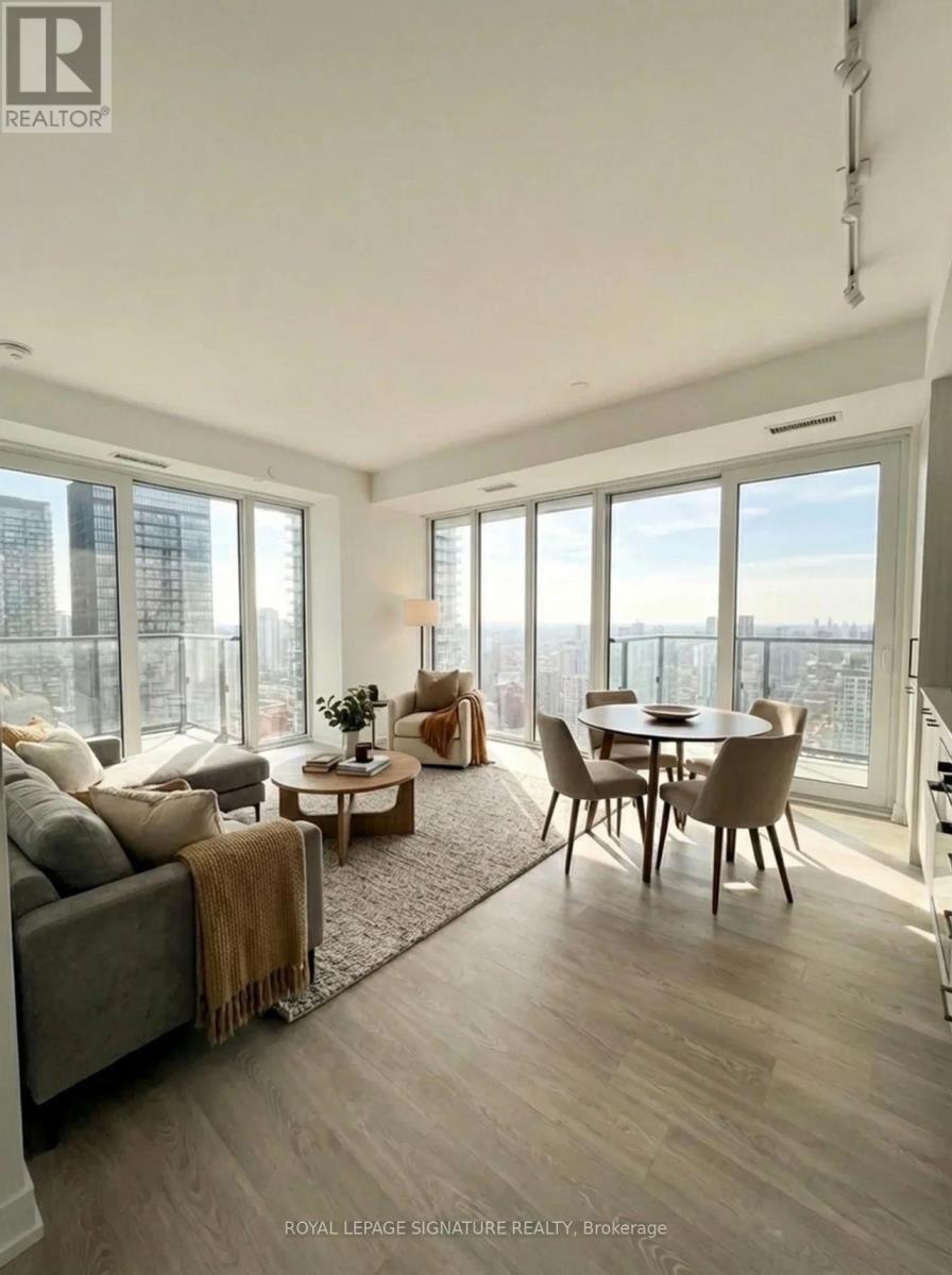 4009 - 634 Church Street, Toronto, Ontario  M4Y 0G9 - Photo 1 - C12880998