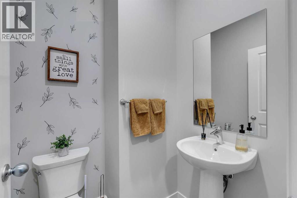 24 Carringvue Way Nw, Calgary, Alberta  T3P 1K8 - Photo 15 - A2293180