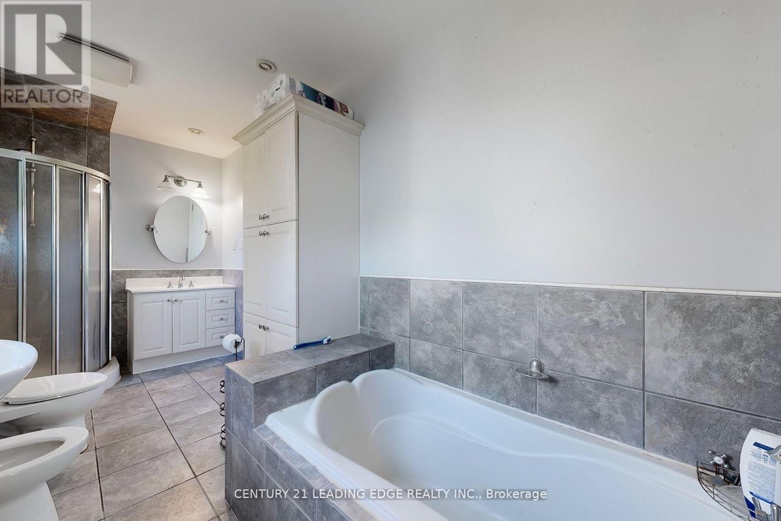 B - 21 Wexford Boulevard, Toronto, Ontario  M1R 1K9 - Photo 21 - E12880944