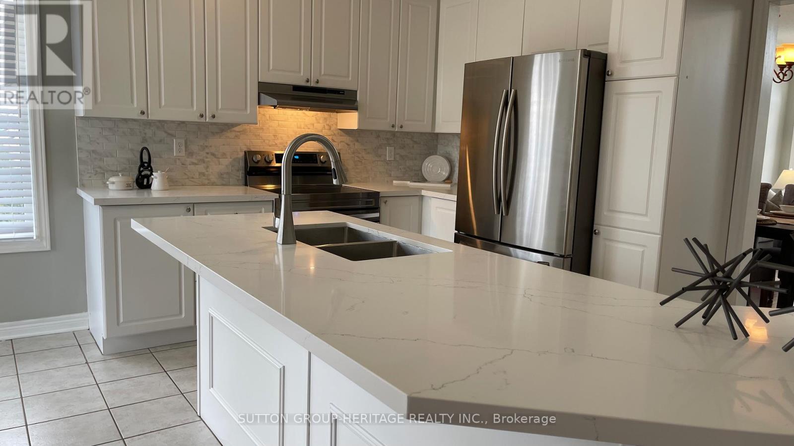 57 Kimberly Drive, Whitby, Ontario  L1M 1K5 - Photo 15 - E12880964