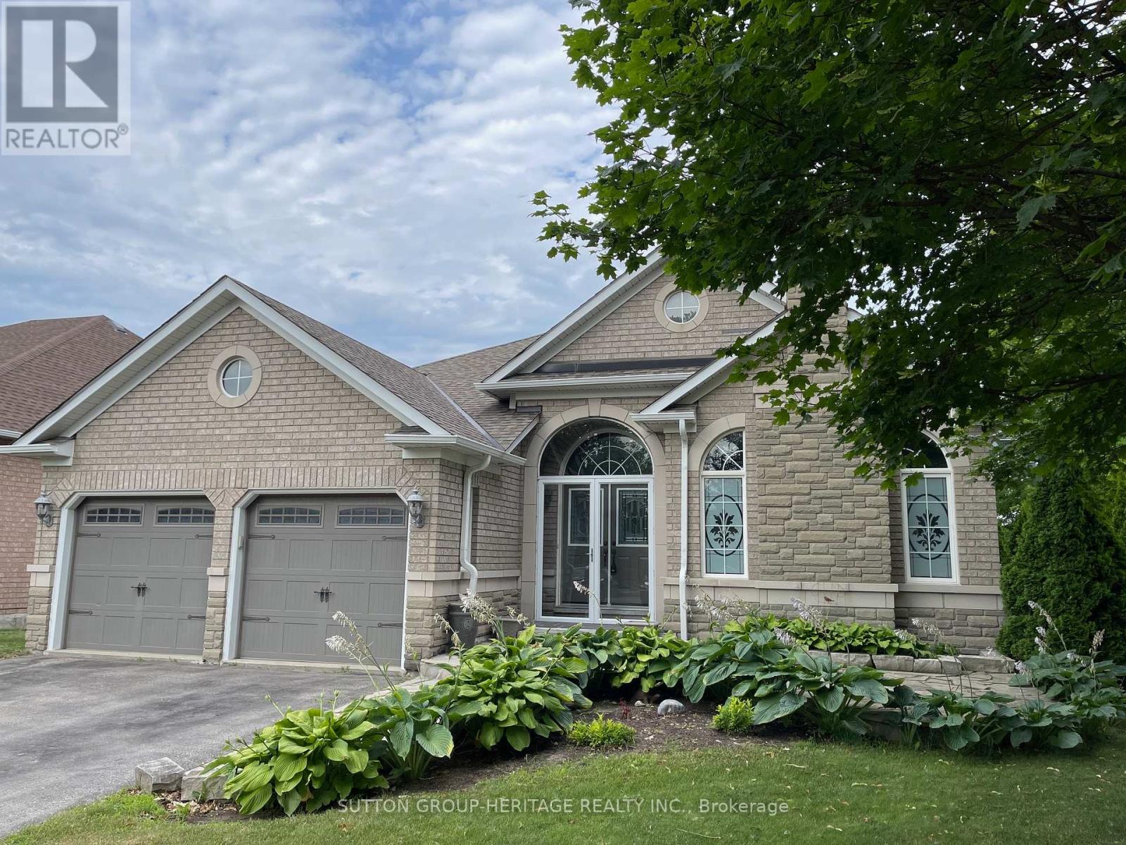 57 Kimberly Drive, Whitby, Ontario  L1M 1K5 - Photo 2 - E12880964