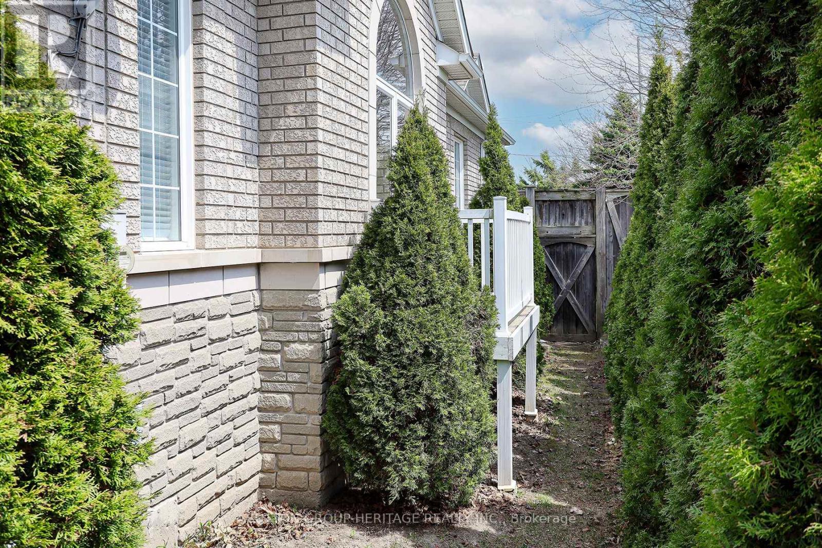 57 Kimberly Drive, Whitby, Ontario  L1M 1K5 - Photo 35 - E12880964