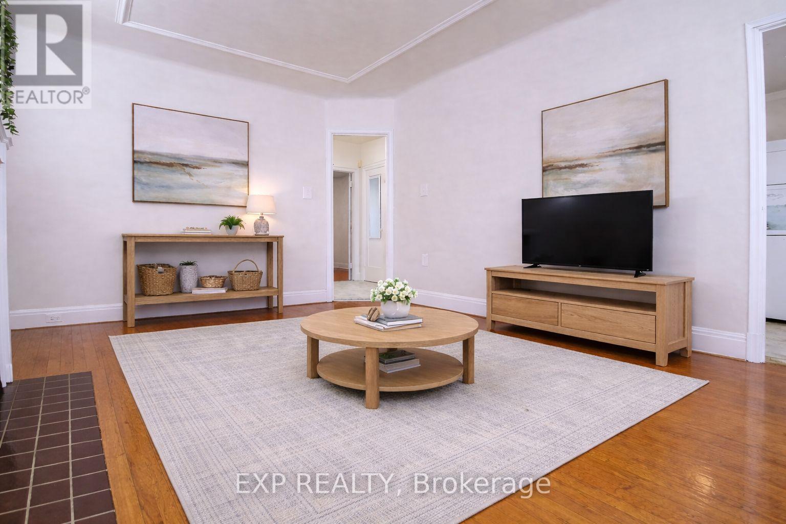 Main - 310 Westwood Avenue, Toronto (East York), Ontario  M4J 2H7 - Photo 3 - E12881034