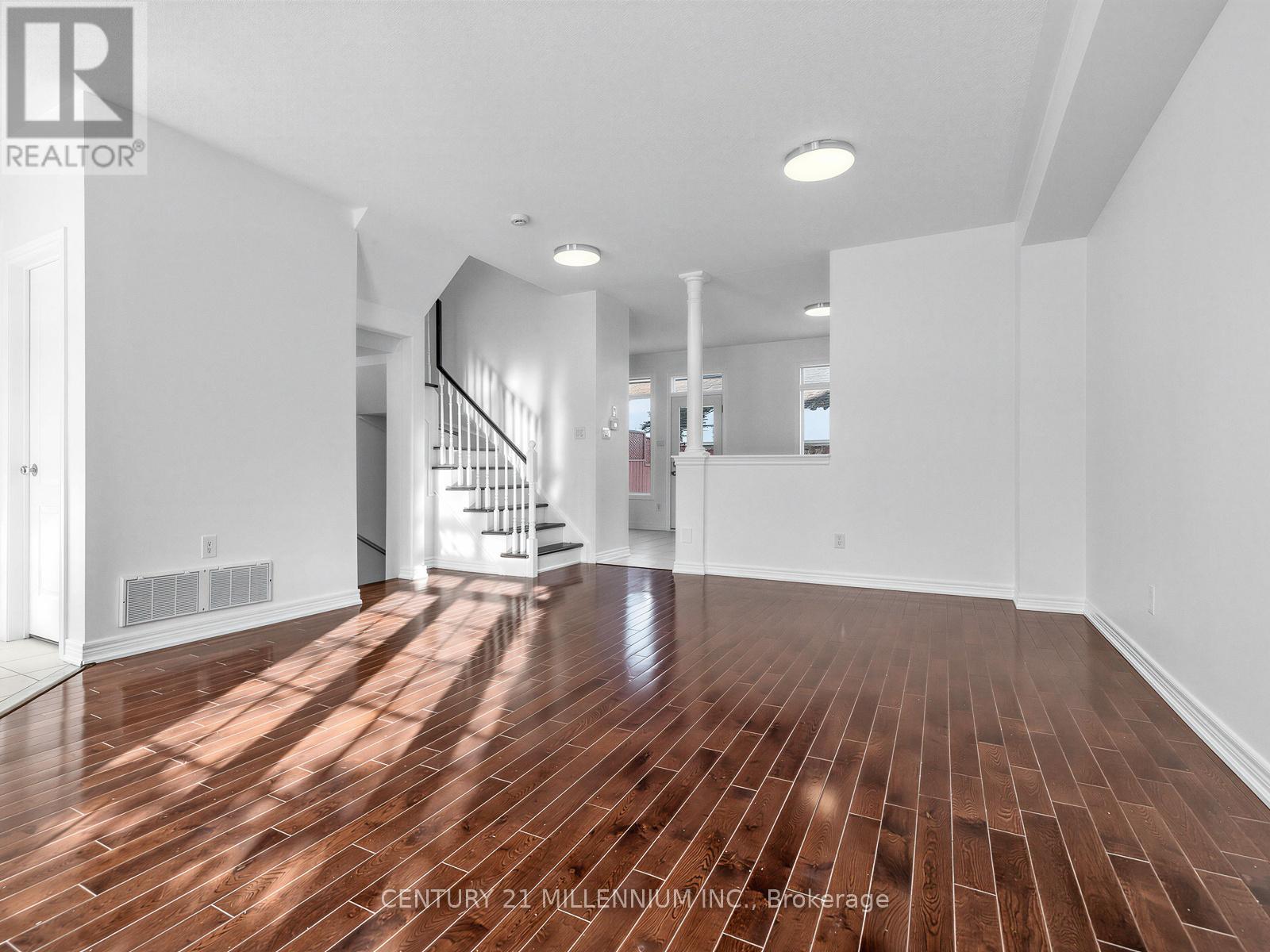 10569 Bayview Avenue, Richmond Hill, Ontario  L4C 0M8 - Photo 4 - N12880832