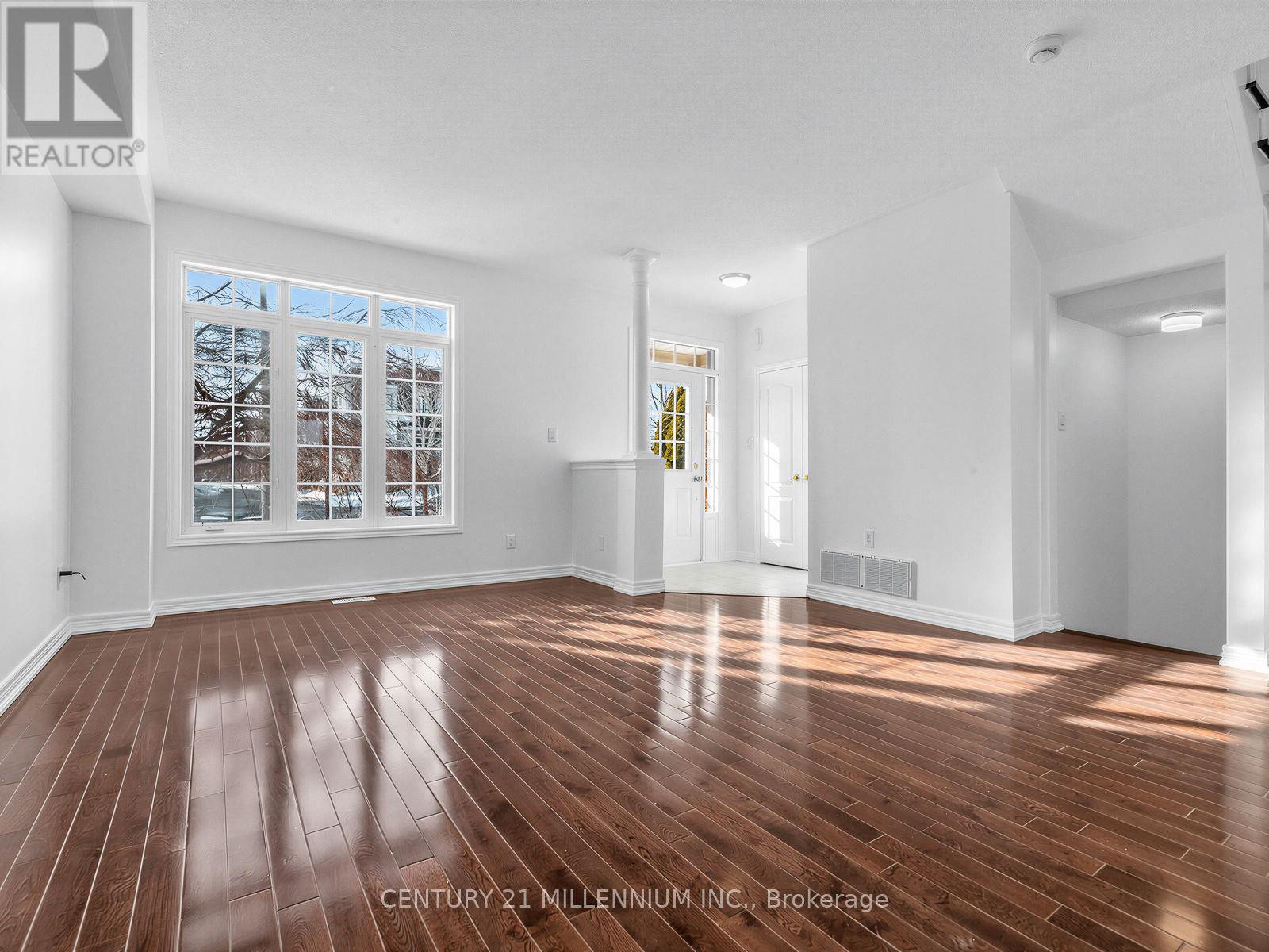 10569 Bayview Avenue, Richmond Hill, Ontario  L4C 0M8 - Photo 7 - N12880832