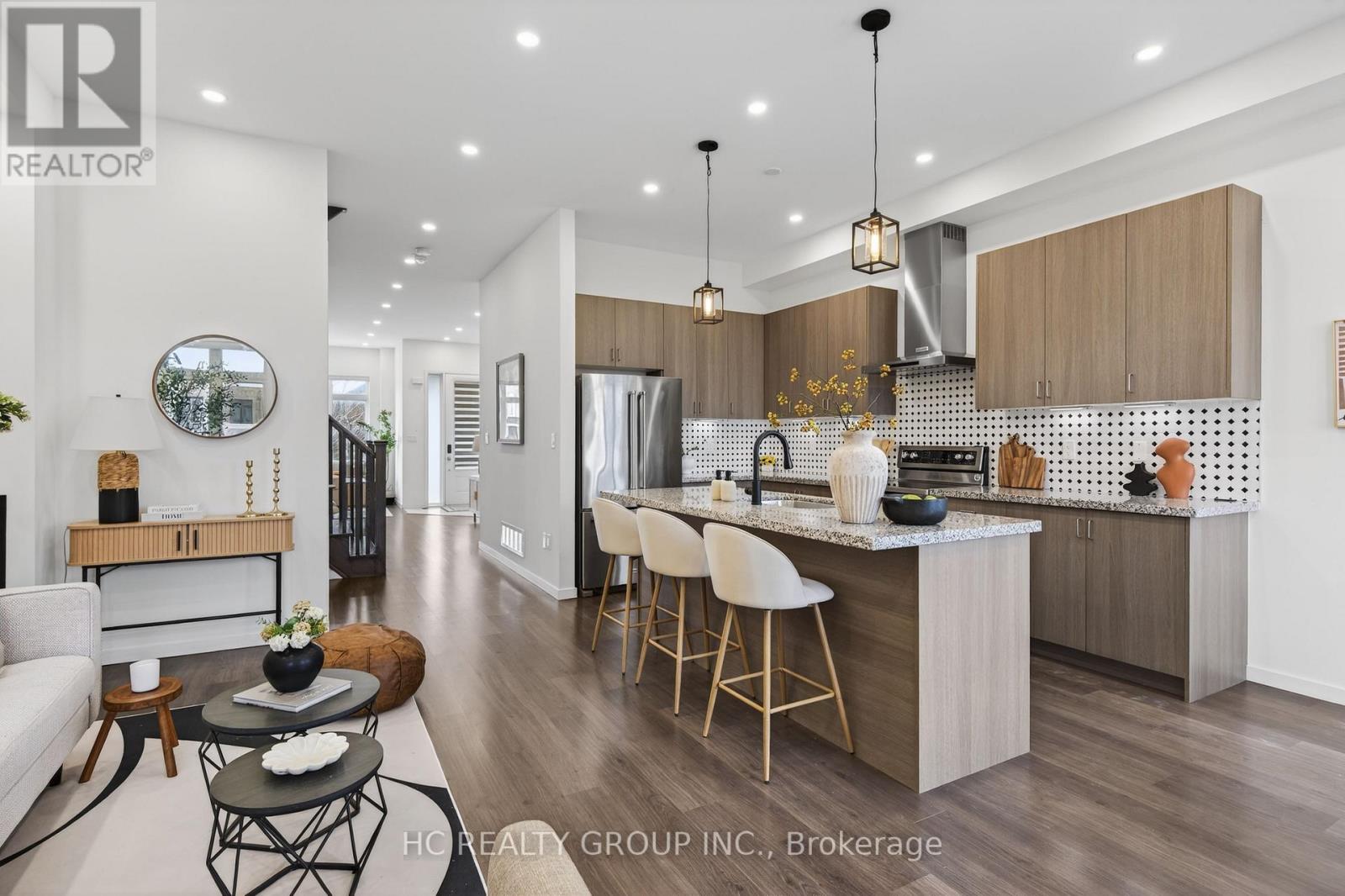 1240 Wellington Street E, Aurora, Ontario  L4G 2C9 - Photo 12 - N12880848