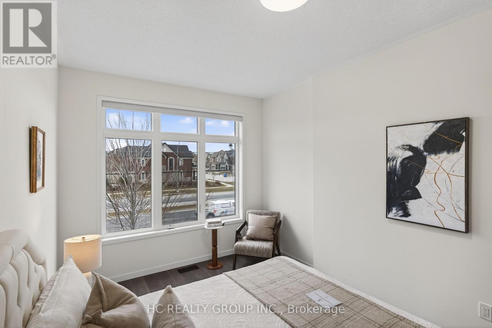 1240 Wellington Street E, Aurora, Ontario  L4G 2C9 - Photo 25 - N12880848