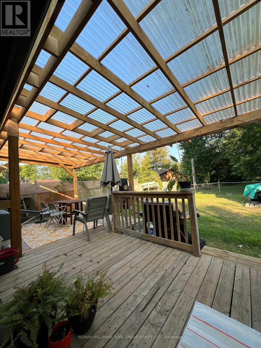 200 Spring Road, Georgina (Keswick North), Ontario  L4P 2K9 - Photo 10 - N12880850