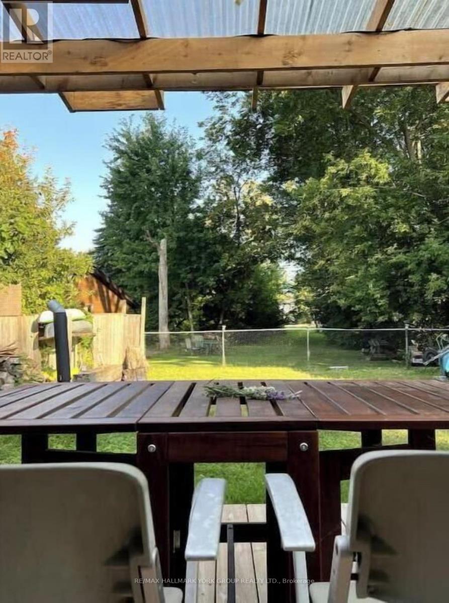 200 Spring Road, Georgina (Keswick North), Ontario  L4P 2K9 - Photo 11 - N12880850