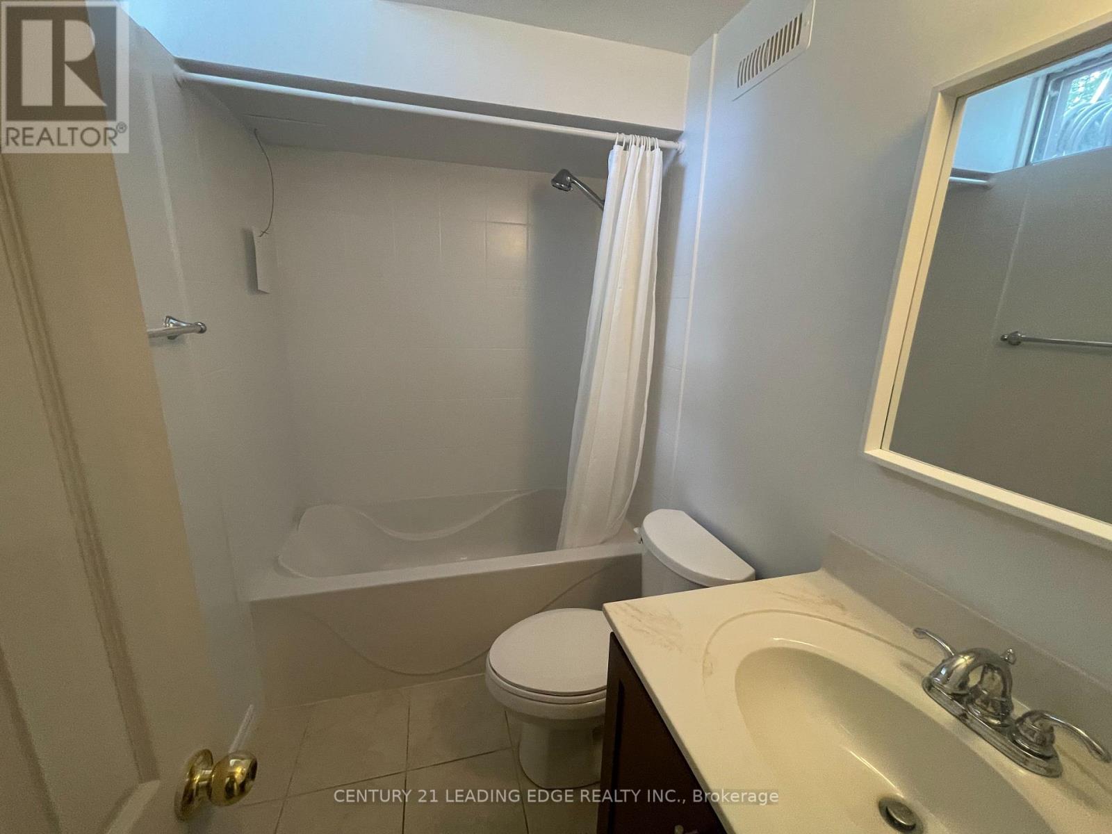 Bsmt - 54 Fieldview Crescent, Markham (Milliken Mills West), Ontario  L3R 3H7 - Photo 8 - N12880856