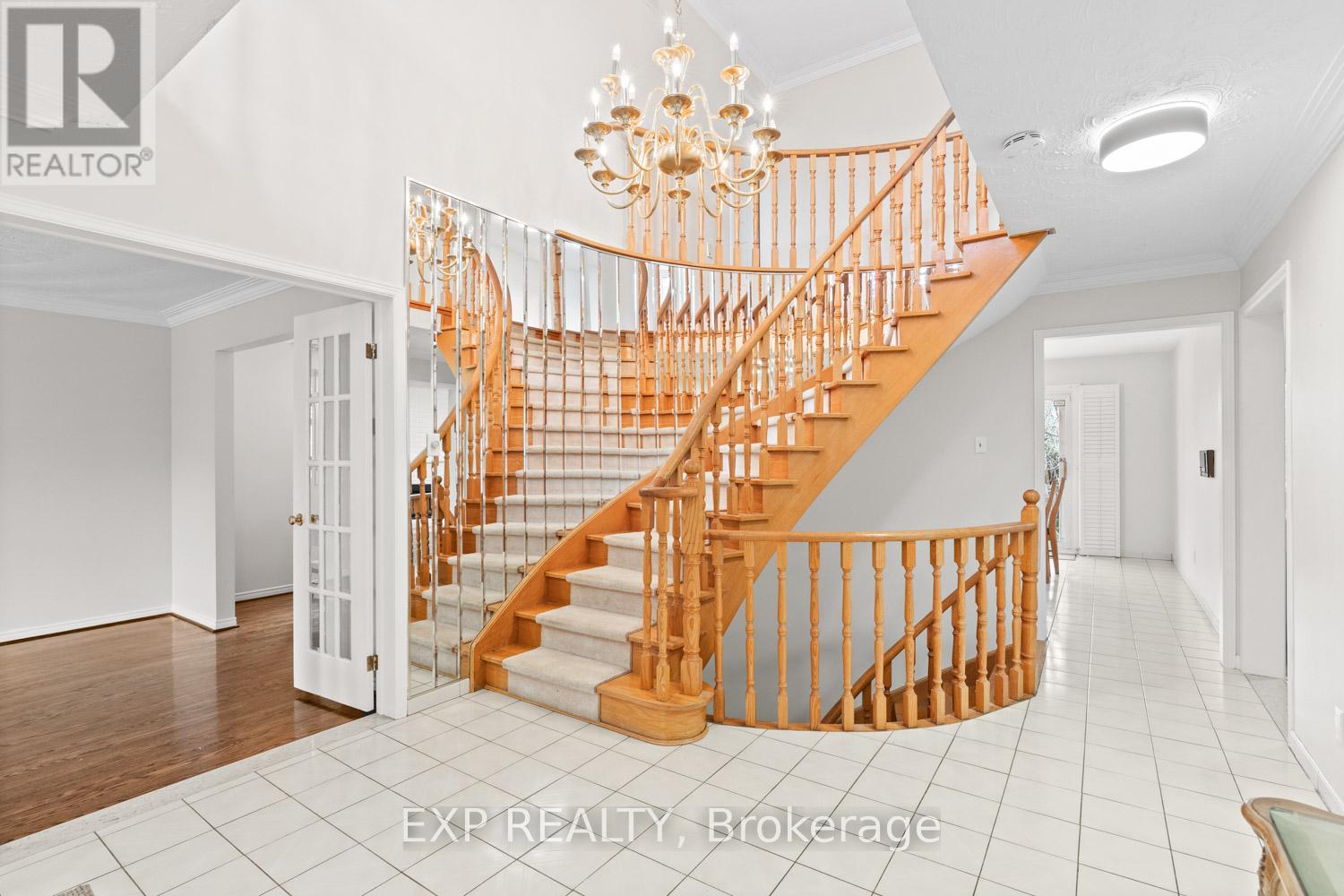 Main - 61 Dundee Crescent, Markham (Village Green-South Unionville), Ontario  L3R 8Y9 - Photo 2 - N12880990