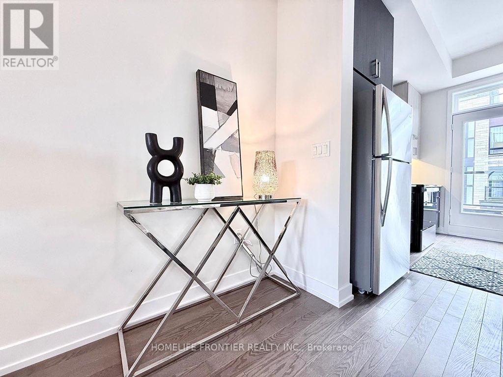 39 Credit Lane, Richmond Hill (Jefferson), Ontario  L4E 1G9 - Photo 5 - N12881042