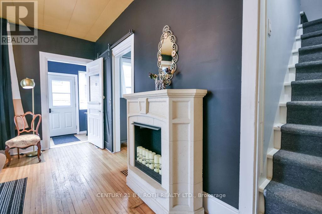 39 Grove Street W, Barrie, Ontario  L4N 1M6 - Photo 11 - S12881036