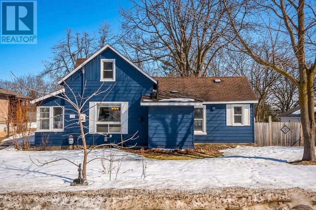 39 Grove Street W, Barrie, Ontario  L4N 1M6 - Photo 2 - S12881036