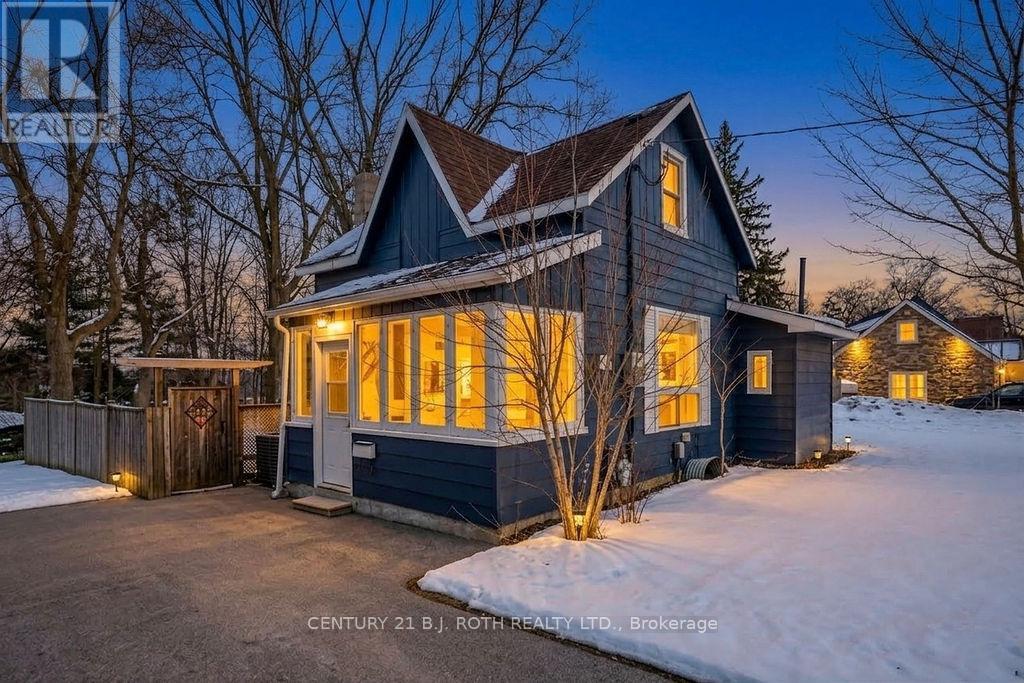 39 Grove Street W, Barrie, Ontario  L4N 1M6 - Photo 3 - S12881036