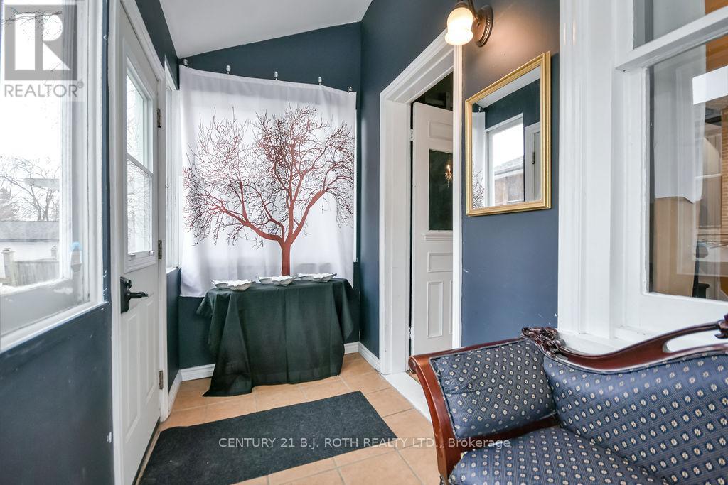 39 Grove Street W, Barrie, Ontario  L4N 1M6 - Photo 8 - S12881036