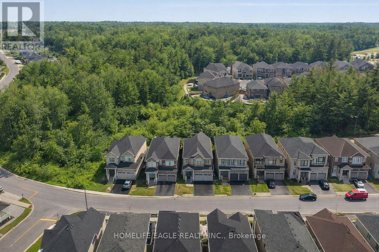 71 Woodhaven Avenue, Aurora, Ontario  L4G 3Y2 - Photo 1 - N12878060