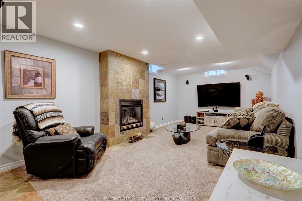 2230 Suzanne, Lasalle, Ontario  N9N 2K3 - Photo 34 - 26005346