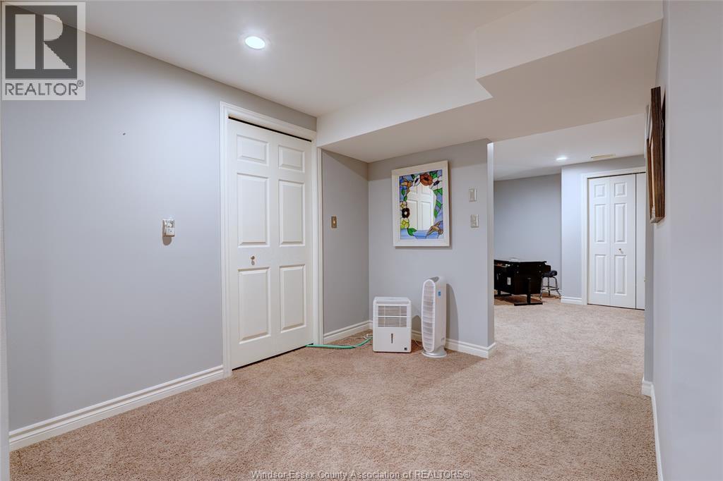 2230 Suzanne, Lasalle, Ontario  N9N 2K3 - Photo 36 - 26005346