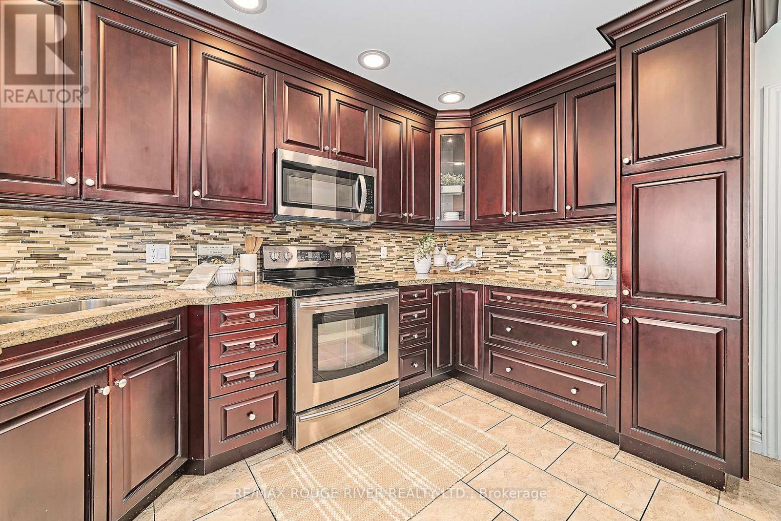 1007 Tiffany Circle, Oshawa (Centennial), Ontario  L1G 7S1 - Photo 16 - E12853980