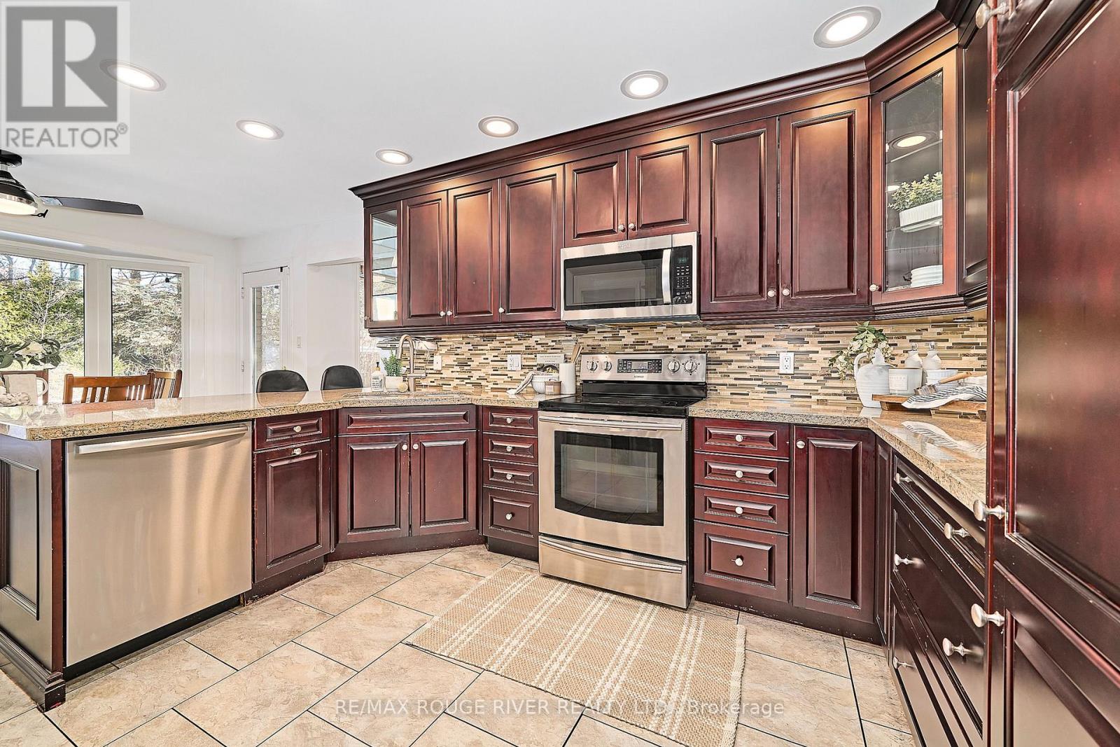 1007 Tiffany Circle, Oshawa (Centennial), Ontario  L1G 7S1 - Photo 15 - E12853980