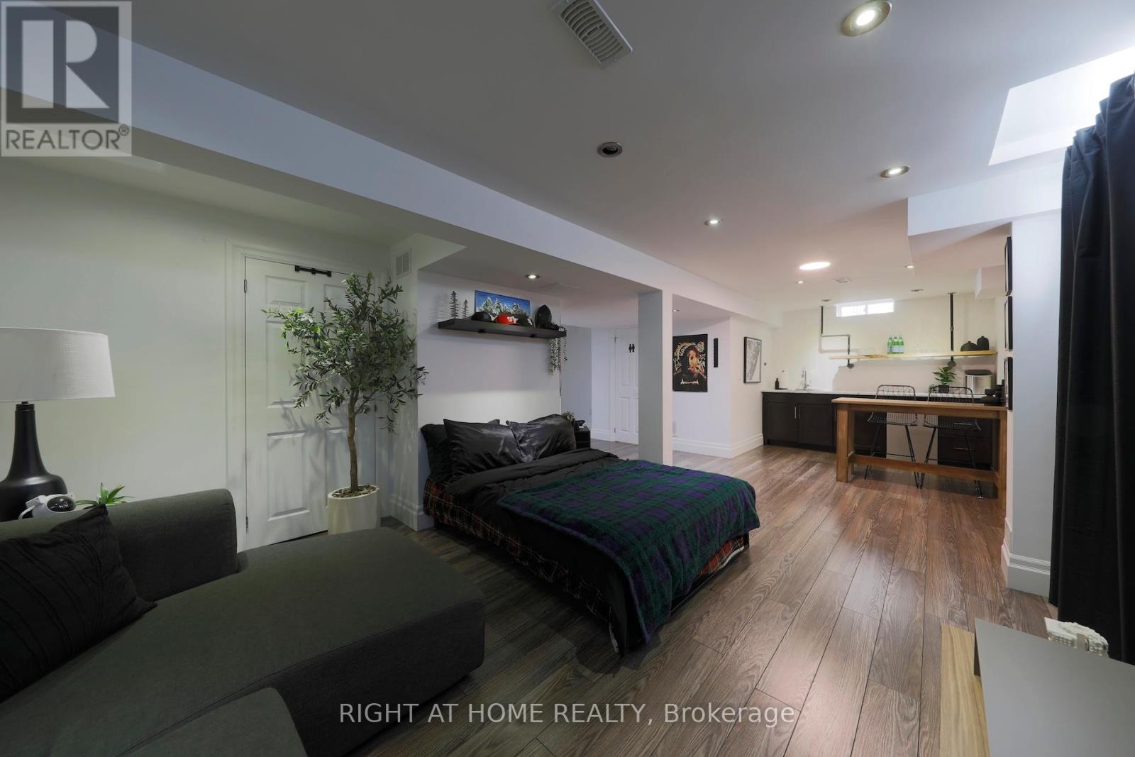 3342 Moses Way, Burlington, Ontario  L7M 0L5 - Photo 41 - W12852842