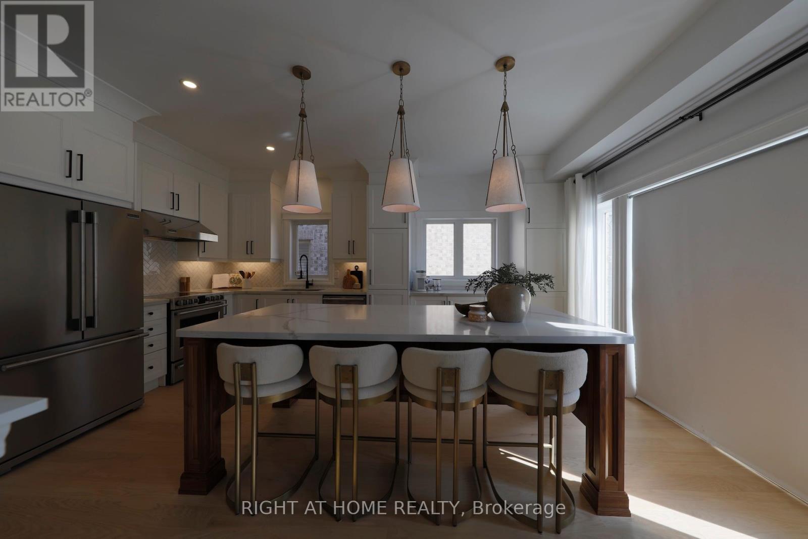 3342 Moses Way, Burlington, Ontario  L7M 0L5 - Photo 10 - W12852842