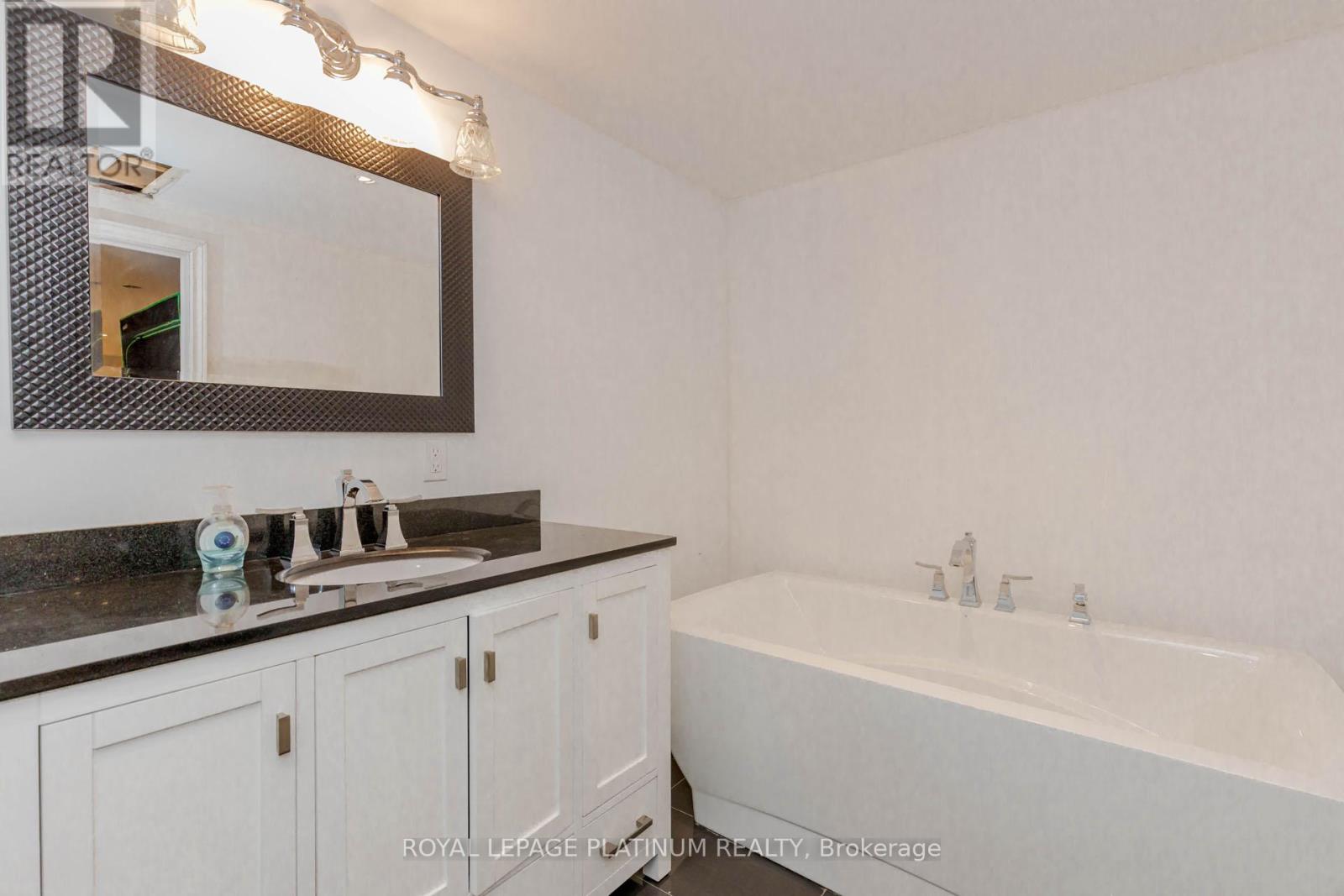 974 Fourth Line, Milton, Ontario  L9T 6N2 - Photo 47 - W12878170