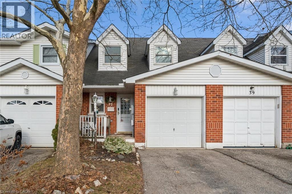 37 Edgemere Drive, Cambridge, Ontario  N1P 1A9 - Photo 2 - 40812119