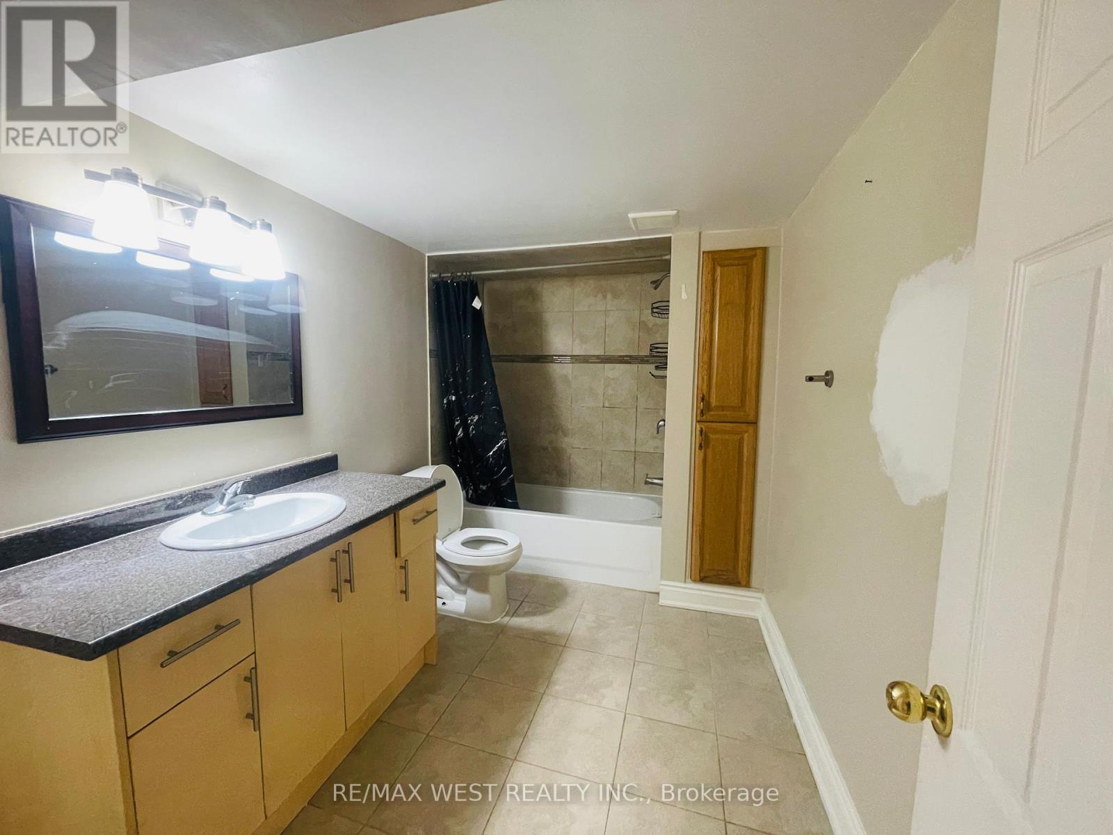 Bsmt - 25 Coronado Court, Toronto (Humbermede), Ontario  M9M 1S6 - Photo 11 - W12880840