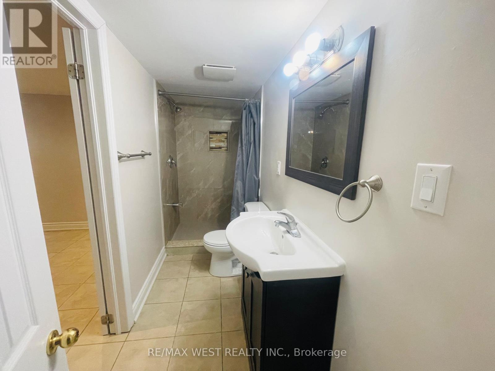 Bsmt - 25 Coronado Court, Toronto (Humbermede), Ontario  M9M 1S6 - Photo 12 - W12880840