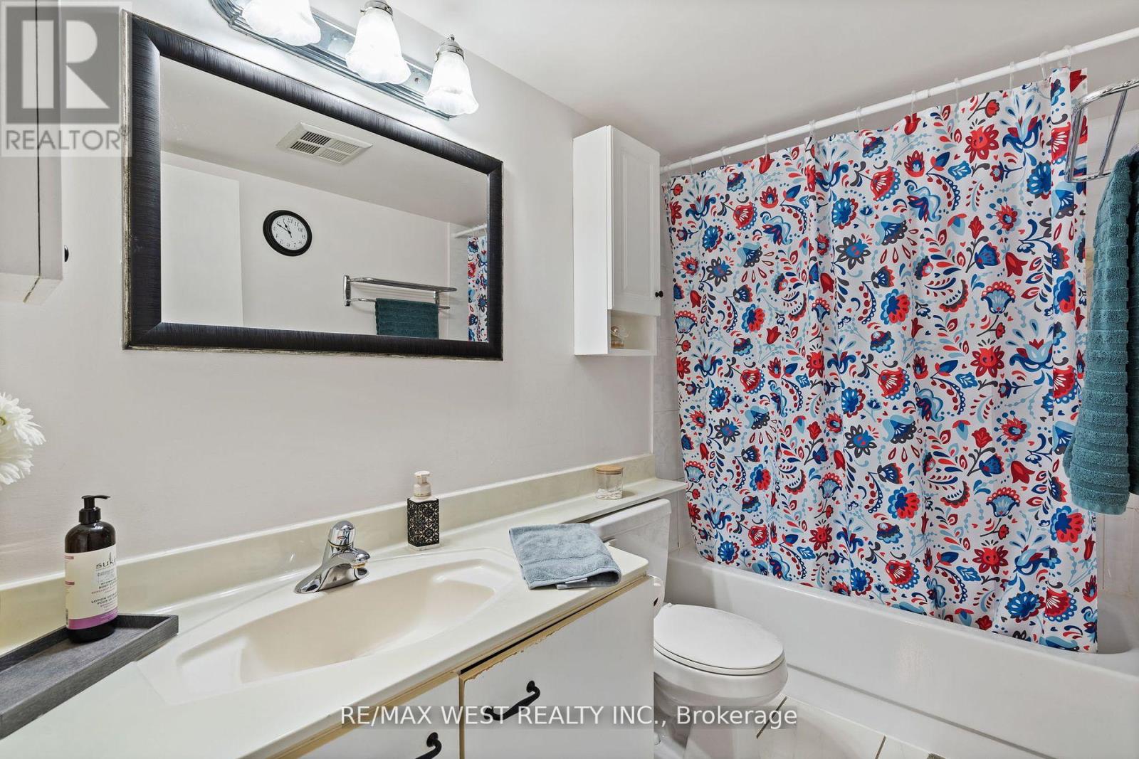 316 - 155 Hillcrest Avenue, Mississauga, Ontario  L5B 3Z2 - Photo 17 - W12880878