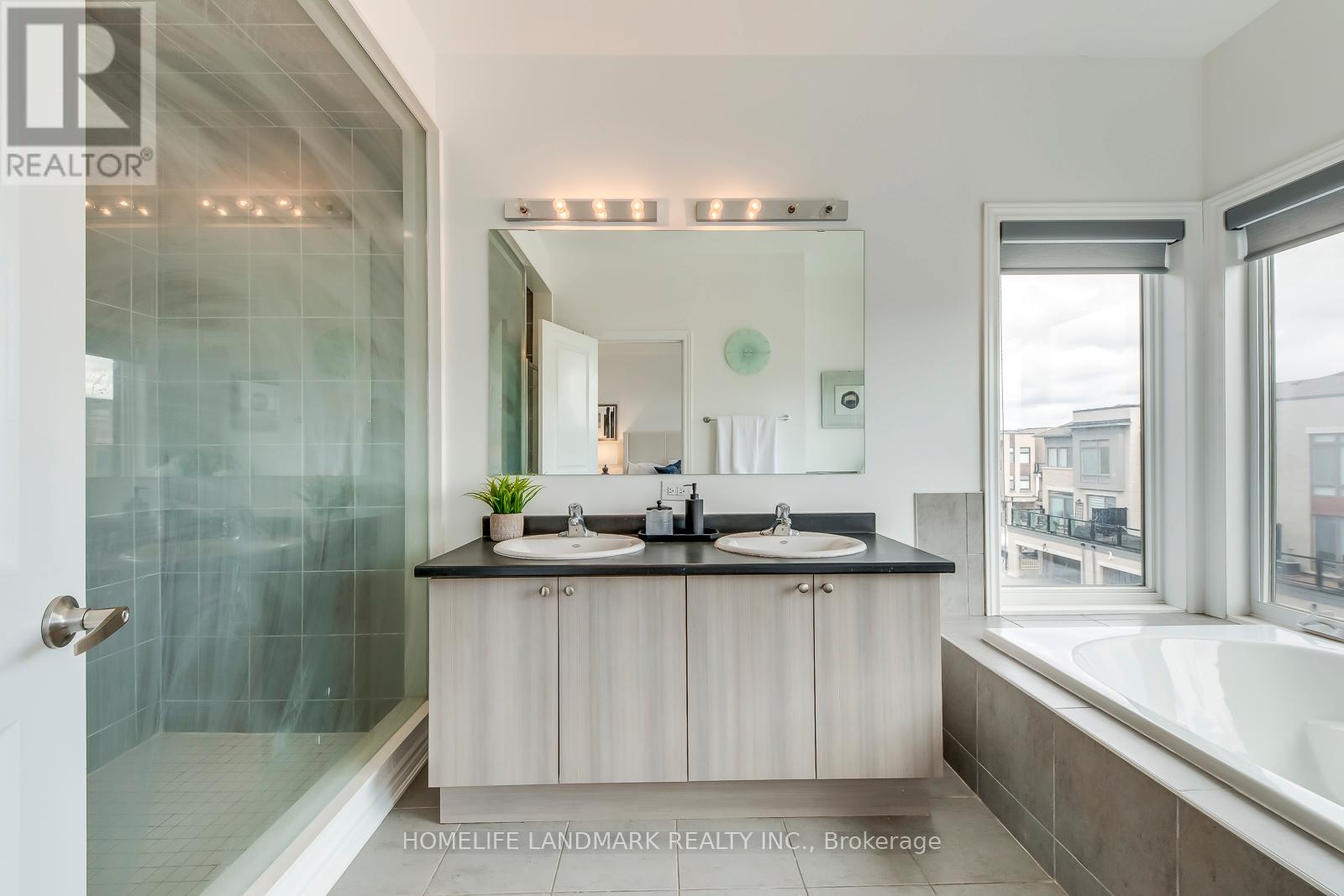 Unit 7 - - 2485 Badger Crescent, Oakville (Ga Glen Abbey), Ontario  L6M 5L9 - Photo 34 - W12880898