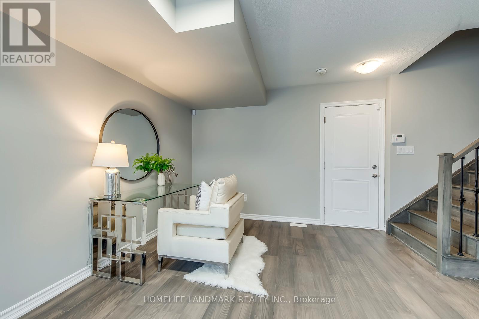 Unit 7 - - 2485 Badger Crescent, Oakville (Ga Glen Abbey), Ontario  L6M 5L9 - Photo 6 - W12880898