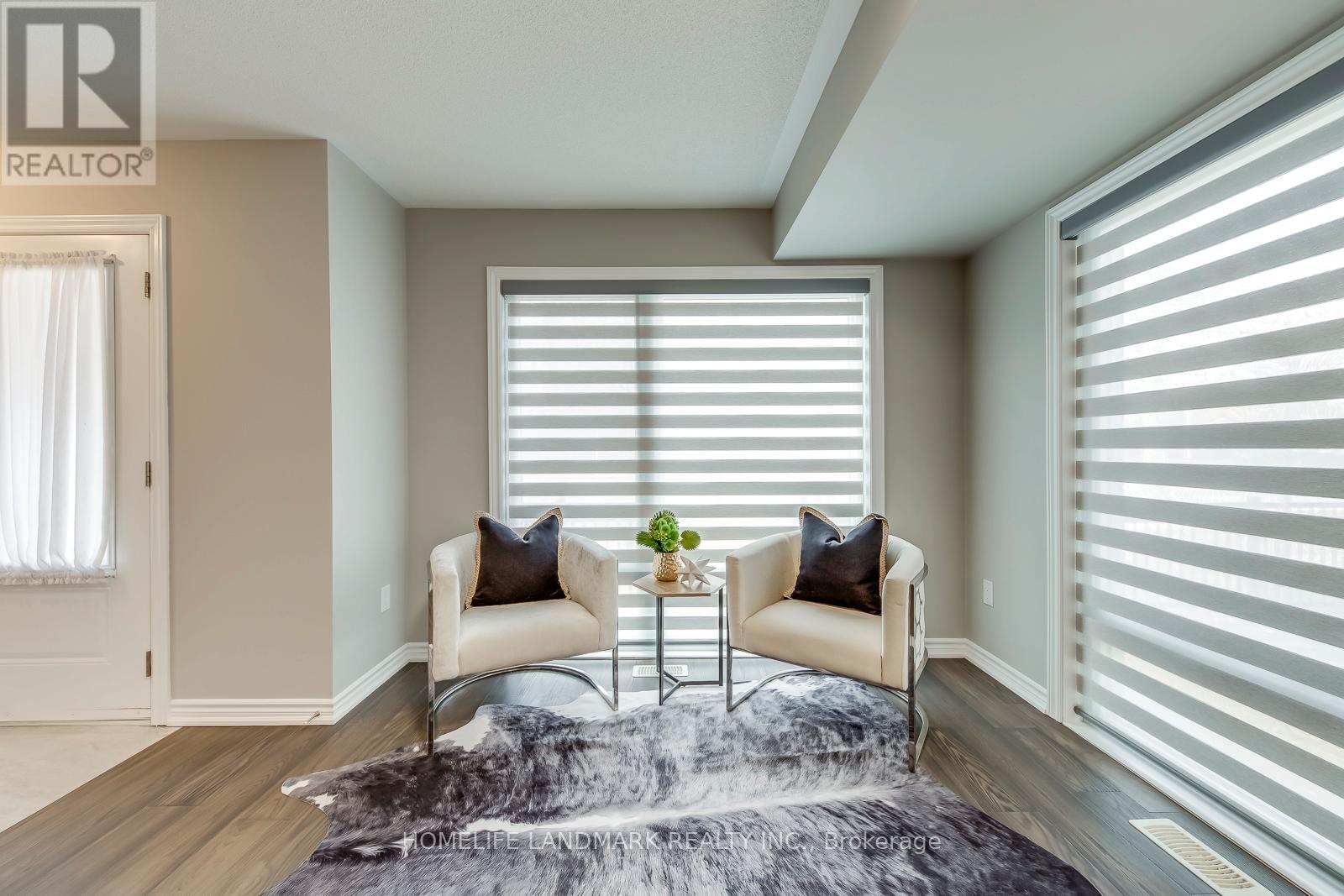 Unit 7 - - 2485 Badger Crescent, Oakville (Ga Glen Abbey), Ontario  L6M 5L9 - Photo 8 - W12880898